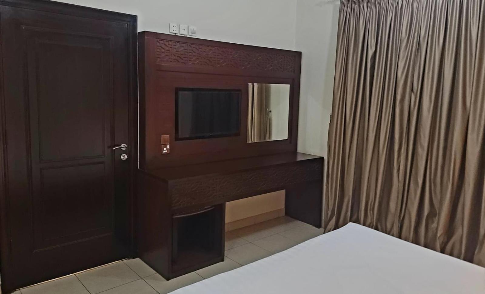 سفير جدة للشقق المخدومة Luaran gambar
