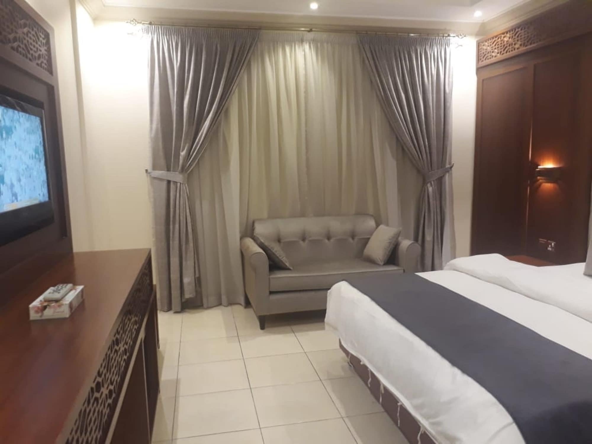 سفير جدة للشقق المخدومة Luaran gambar